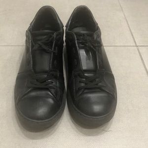 Luxury brand! Used for a while still some life left in them. Send over an offer!